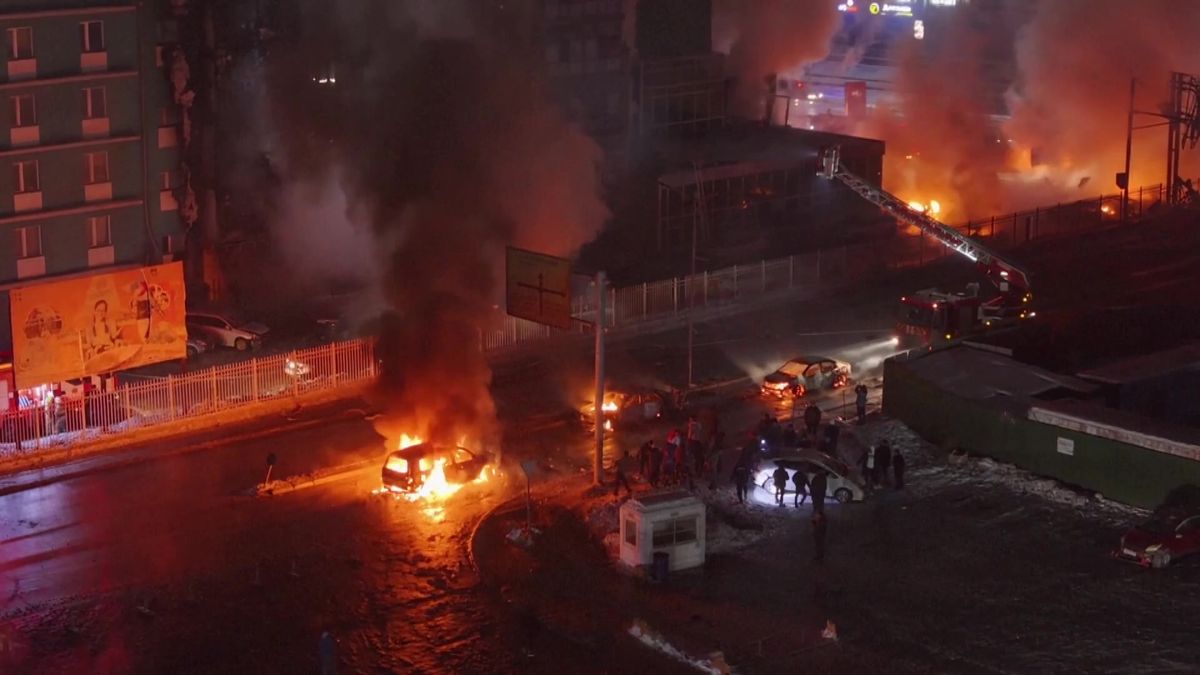 „Jako by spadlo letadlo.“ Záběry ukázaly následky ničivé exploze v Ulánbátaru